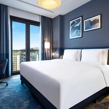 Hotel Movenpick Living Camlivadi