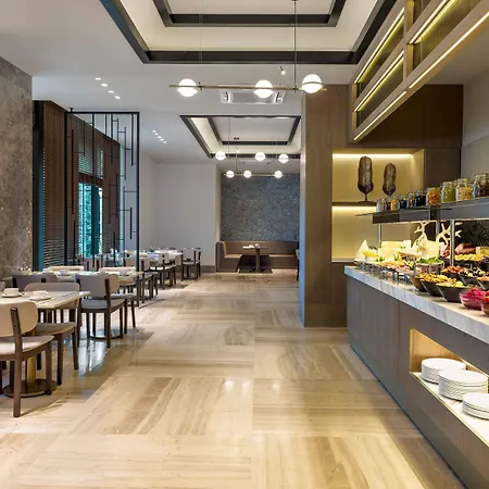 Movenpick Living Camlivadi מלון