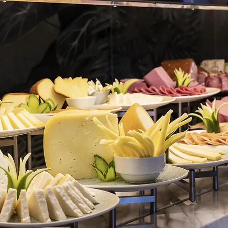 Movenpick Living Camlivadi ホテル