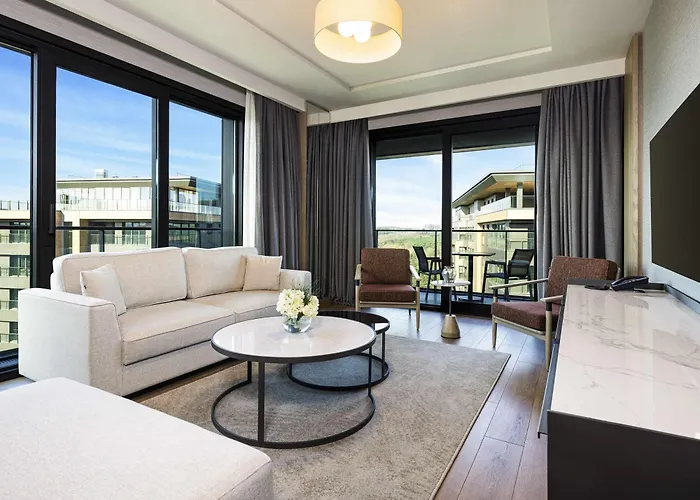 ホテル Movenpick Living Camlivadi 5*