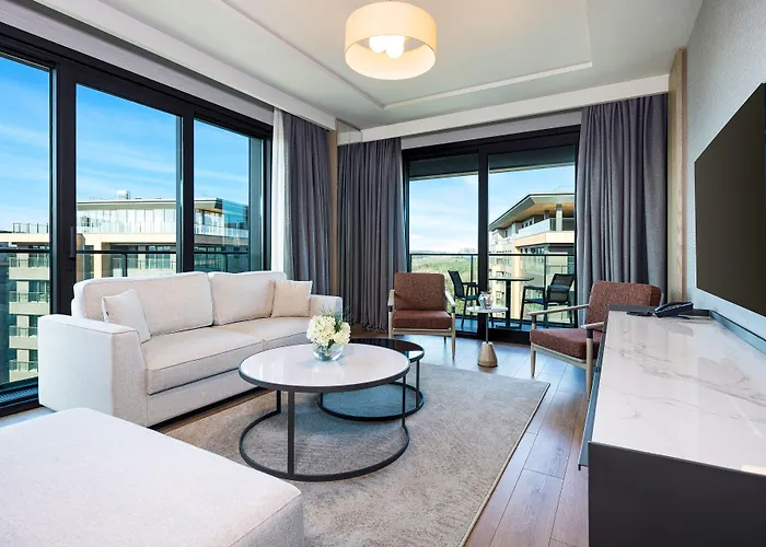 ホテル Movenpick Living Camlivadi 5*